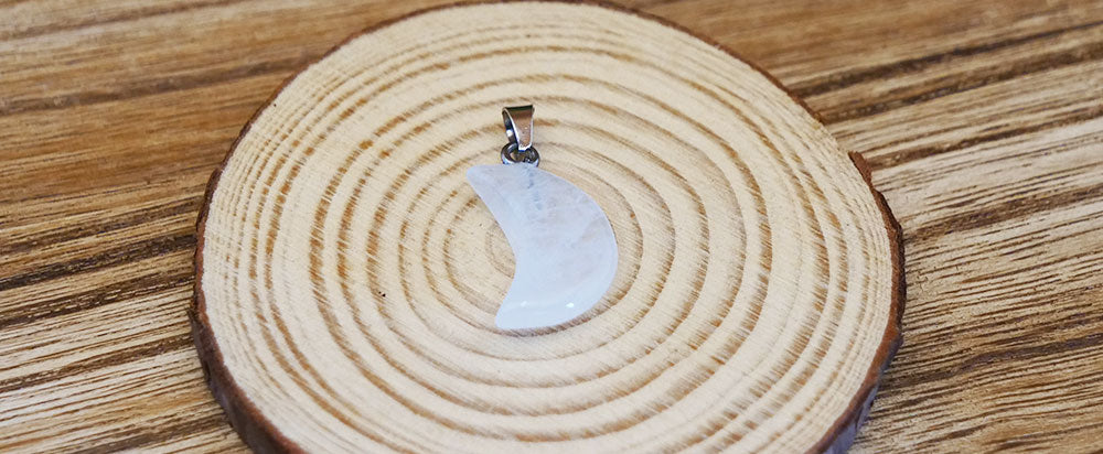OFFRE LIMITÉE : 1 Pierre naturelle OU 1 Charm OFFERT
